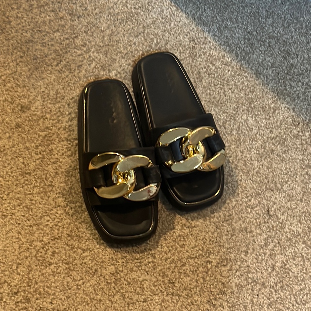 Gold chain slides